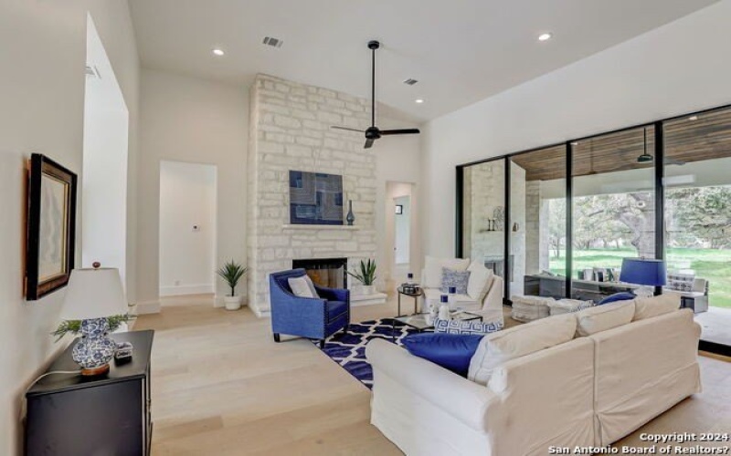 21835 ANGOSTURA BLVD, San Antonio, TX 78261-2606, 4 Habitaciones Habitaciones , ,5 BañosBaños,Residential,En Venta,21835 ANGOSTURA BLVD,0,1728722