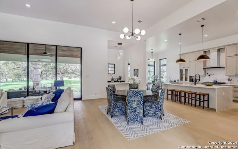21835 ANGOSTURA BLVD, San Antonio, TX 78261-2606, 4 Habitaciones Habitaciones , ,5 BañosBaños,Residential,En Venta,21835 ANGOSTURA BLVD,0,1728722