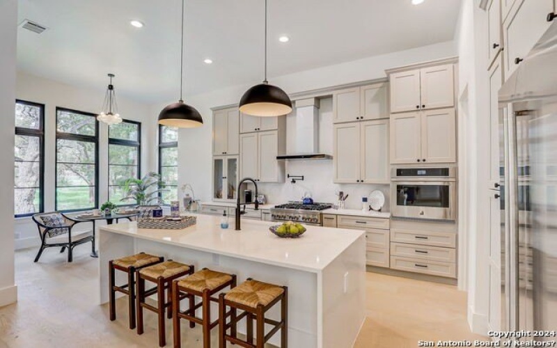 21835 ANGOSTURA BLVD, San Antonio, TX 78261-2606, 4 Habitaciones Habitaciones , ,5 BañosBaños,Residential,En Venta,21835 ANGOSTURA BLVD,0,1728722