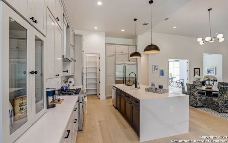 21835 ANGOSTURA BLVD, San Antonio, TX 78261-2606, 4 Habitaciones Habitaciones , ,5 BañosBaños,Residential,En Venta,21835 ANGOSTURA BLVD,0,1728722