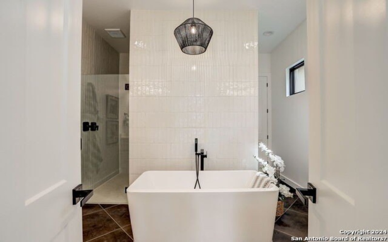 21835 ANGOSTURA BLVD, San Antonio, TX 78261-2606, 4 Habitaciones Habitaciones , ,5 BañosBaños,Residential,En Venta,21835 ANGOSTURA BLVD,0,1728722