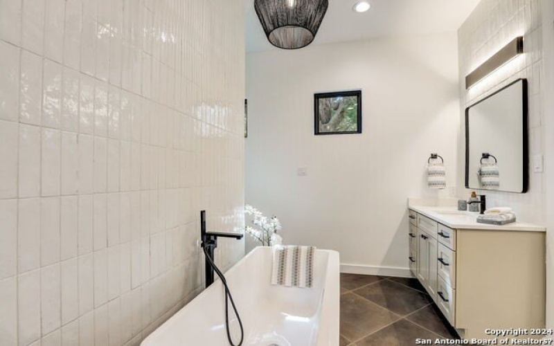 21835 ANGOSTURA BLVD, San Antonio, TX 78261-2606, 4 Habitaciones Habitaciones , ,5 BañosBaños,Residential,En Venta,21835 ANGOSTURA BLVD,0,1728722
