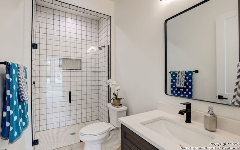 21835 ANGOSTURA BLVD, San Antonio, TX 78261-2606, 4 Habitaciones Habitaciones , ,5 BañosBaños,Residential,En Venta,21835 ANGOSTURA BLVD,0,1728722