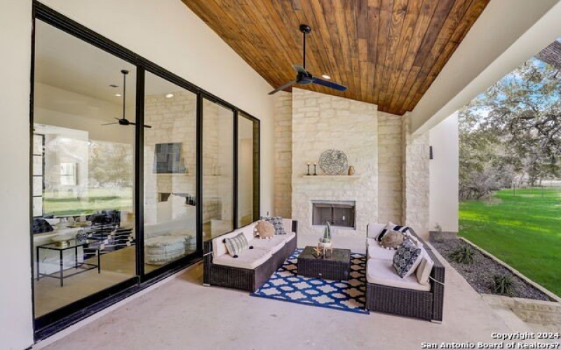 21835 ANGOSTURA BLVD, San Antonio, TX 78261-2606, 4 Habitaciones Habitaciones , ,5 BañosBaños,Residential,En Venta,21835 ANGOSTURA BLVD,0,1728722