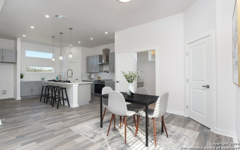 120 Pierce Ave, San Antonio, TX 78208, 2 Habitaciones Habitaciones , ,2 BañosBaños,Residential,En Venta,120 Pierce Ave,0,1729438