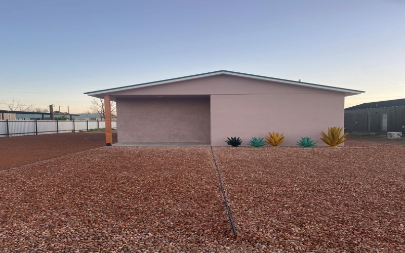 1402 W Philadelphia St, Marfa, TX 79843, 1 Bedroom Bedrooms, ,1 BathroomBathrooms,Residential,For Sale,1402 W Philadelphia St,160117