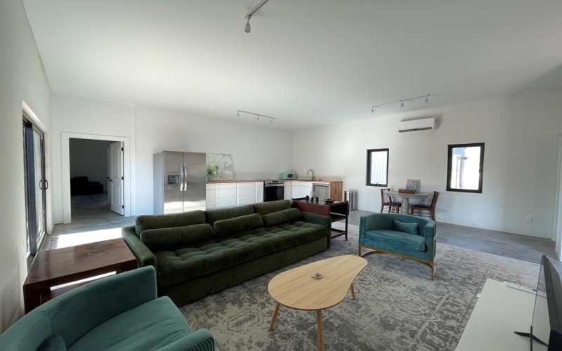 1402 W Philadelphia St, Marfa, TX 79843, 1 Bedroom Bedrooms, ,1 BathroomBathrooms,Residential,For Sale,1402 W Philadelphia St,160117