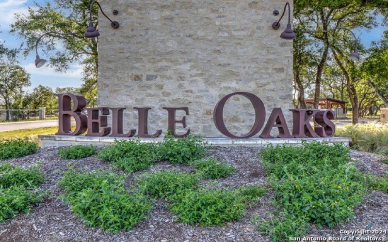 739 MAXIMINO RIDGE RD, Bulverde, TX 78163-2542, 3 Habitaciones Habitaciones , ,3 BañosBaños,Residential,En Venta,739 MAXIMINO RIDGE RD,0,1767361
