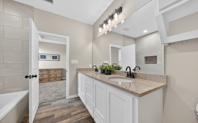 2201 S County Rd 1059, Midland, TX 79706, 4 Habitaciones Habitaciones , ,3 BañosBaños,Residential,En Venta,2201 S County Rd 1059,50072260