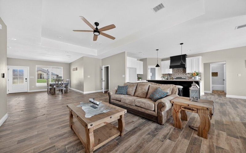 2201 S County Rd 1059, Midland, TX 79706, 4 Habitaciones Habitaciones , ,3 BañosBaños,Residential,En Venta,2201 S County Rd 1059,50072260