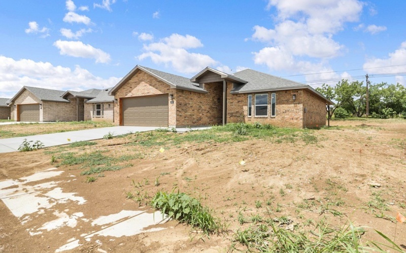 808 Bella Bvd, Coleman, TX 76834, 4 Habitaciones Habitaciones , ,2 BañosBaños,Residential,En Venta,808 Bella Bvd,50079658