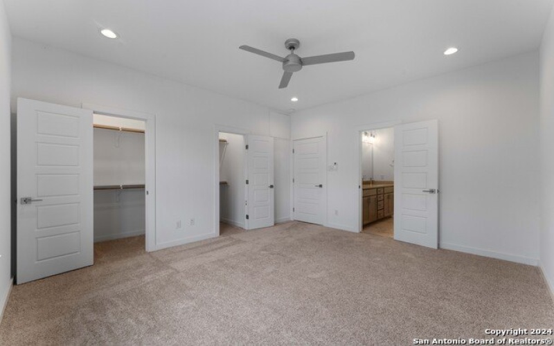 323 HOWARD ST #1, San Antonio, TX 78212-5596, 3 Habitaciones Habitaciones , ,3 BañosBaños,Residential,En Venta,323 HOWARD ST,0,1780858