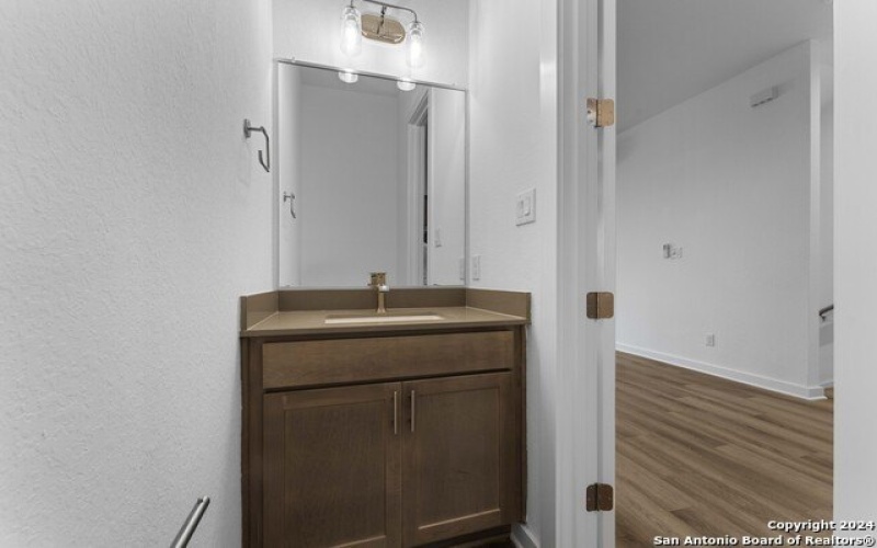 323 HOWARD ST #1, San Antonio, TX 78212-5596, 3 Habitaciones Habitaciones , ,3 BañosBaños,Residential,En Venta,323 HOWARD ST,0,1780858