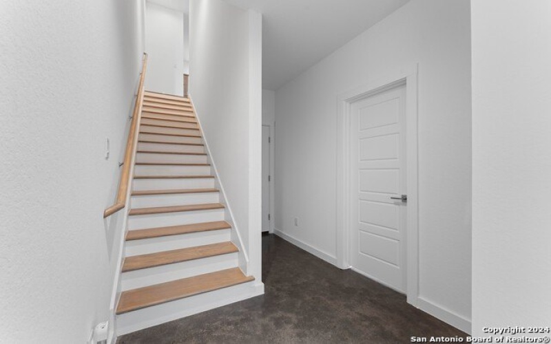 323 HOWARD ST #1, San Antonio, TX 78212-5596, 3 Habitaciones Habitaciones , ,3 BañosBaños,Residential,En Venta,323 HOWARD ST,0,1780858