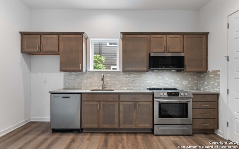 323 HOWARD ST #1, San Antonio, TX 78212-5596, 3 Habitaciones Habitaciones , ,3 BañosBaños,Residential,En Venta,323 HOWARD ST,0,1780858