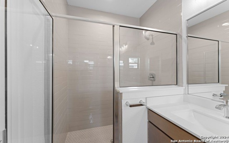 914 N Olive #101, San Antonio, TX 78202, 3 Habitaciones Habitaciones , ,2 BañosBaños,Residential,En Venta,914 N Olive #101,1781485
