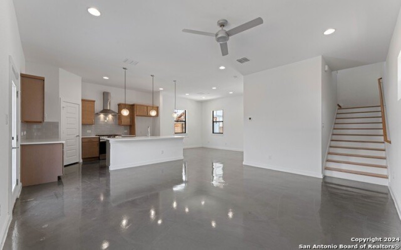 914 N Olive #101, San Antonio, TX 78202, 3 Habitaciones Habitaciones , ,2 BañosBaños,Residential,En Venta,914 N Olive #101,1781485