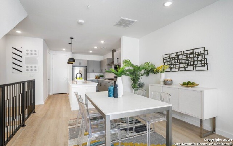 719 E Locust St #3111, San Antonio, TX 78212, 2 Bedrooms Bedrooms, ,2 BathroomsBathrooms,Residential,For Sale,719 E Locust St,0,1783663