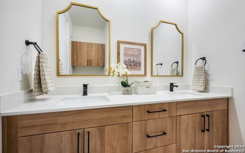 719 E Locust St #3111, San Antonio, TX 78212, 2 Bedrooms Bedrooms, ,2 BathroomsBathrooms,Residential,For Sale,719 E Locust St,0,1783663