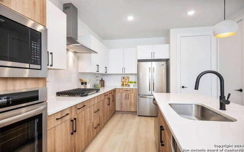 719 E Locust St #3111, San Antonio, TX 78212, 2 Bedrooms Bedrooms, ,2 BathroomsBathrooms,Residential,For Sale,719 E Locust St,0,1783663