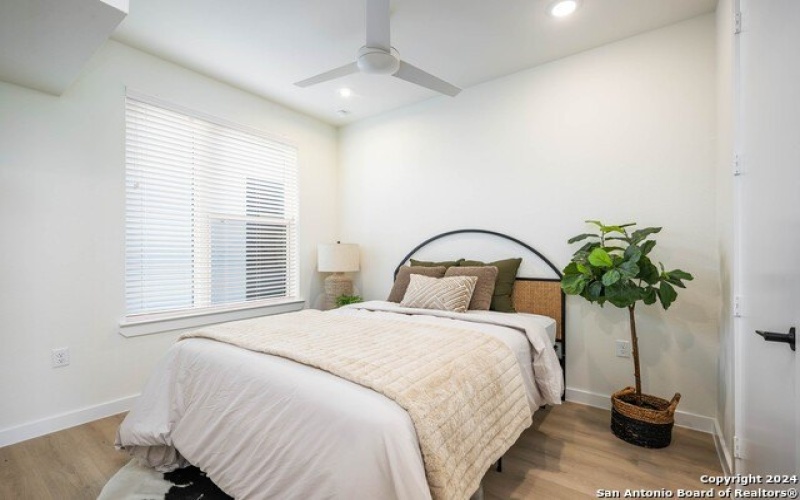 719 E Locust St #4102, San Antonio, TX 78212, 3 Habitaciones Habitaciones , ,2 BañosBaños,Residential,En Venta,719 E Locust St,0,1783707
