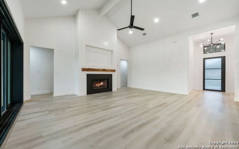 486 James Way, Castroville, TX 78009, 4 Habitaciones Habitaciones , ,5 BañosBaños,Residential,En Venta,486 James Way,1785061
