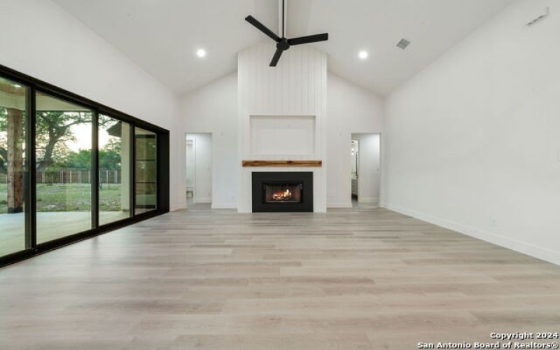 486 James Way, Castroville, TX 78009, 4 Habitaciones Habitaciones , ,5 BañosBaños,Residential,En Venta,486 James Way,1785061
