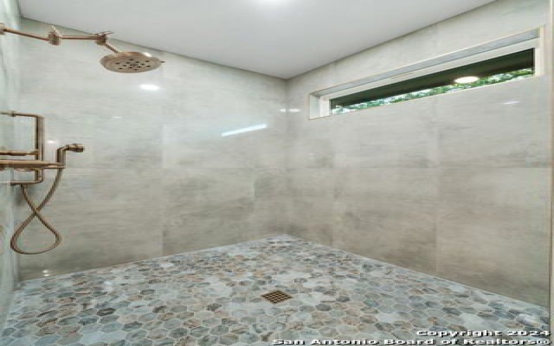 486 James Way, Castroville, TX 78009, 4 Habitaciones Habitaciones , ,5 BañosBaños,Residential,En Venta,486 James Way,1785061
