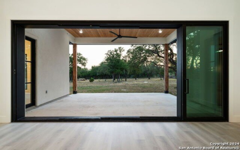 486 James Way, Castroville, TX 78009, 4 Habitaciones Habitaciones , ,5 BañosBaños,Residential,En Venta,486 James Way,1785061