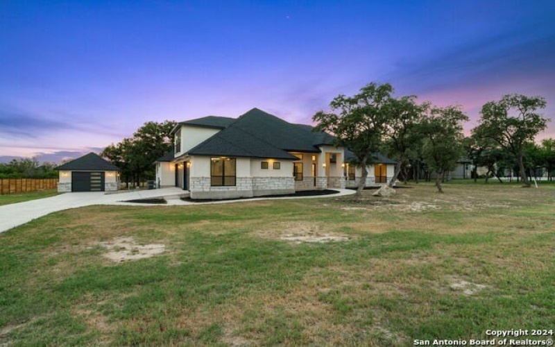 486 James Way, Castroville, TX 78009, 4 Habitaciones Habitaciones , ,5 BañosBaños,Residential,En Venta,486 James Way,1785061