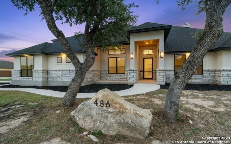 486 James Way, Castroville, TX 78009, 4 Habitaciones Habitaciones , ,5 BañosBaños,Residential,En Venta,486 James Way,1785061