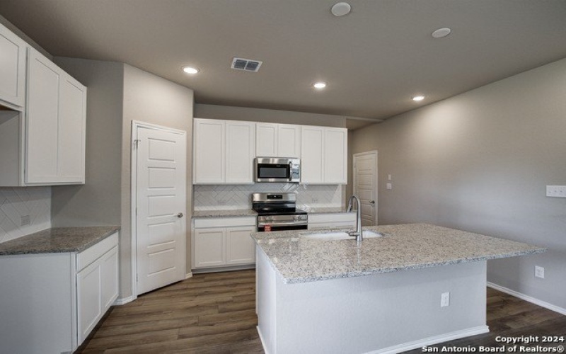 6515 Lowrie Block, San Antonio, TX 78239, 4 Bedrooms Bedrooms, ,2 BathroomsBathrooms,Residential,For Sale,6515 Lowrie Block,1786284