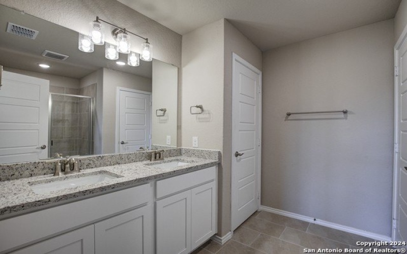 6515 Lowrie Block, San Antonio, TX 78239, 4 Bedrooms Bedrooms, ,2 BathroomsBathrooms,Residential,For Sale,6515 Lowrie Block,1786284