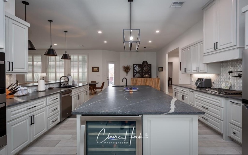 6800 Castle Wood Dr, Midland, TX 79707, 5 Bedrooms Bedrooms, ,3 BathroomsBathrooms,Residential,For Sale,6800 Castle Wood Dr,50081754