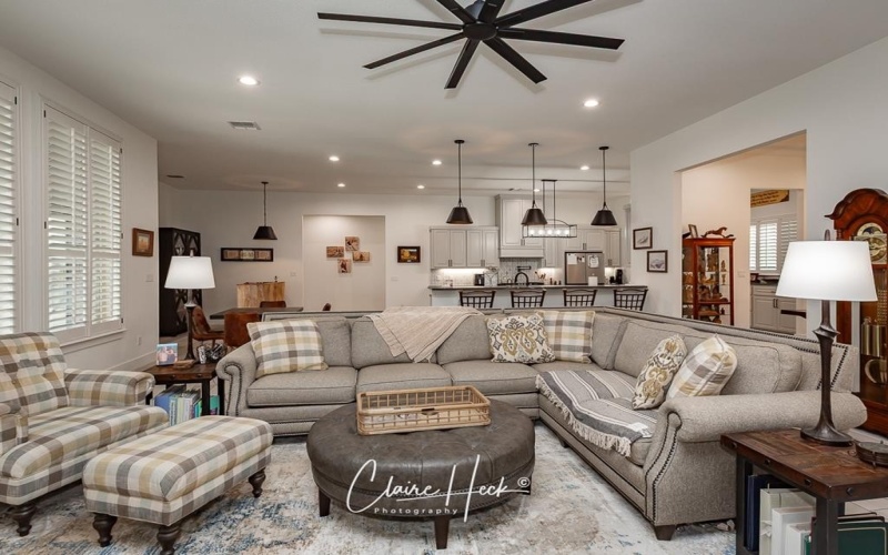6800 Castle Wood Dr, Midland, TX 79707, 5 Bedrooms Bedrooms, ,3 BathroomsBathrooms,Residential,For Sale,6800 Castle Wood Dr,50081754
