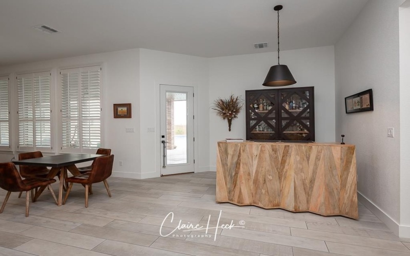 6800 Castle Wood Dr, Midland, TX 79707, 5 Bedrooms Bedrooms, ,3 BathroomsBathrooms,Residential,For Sale,6800 Castle Wood Dr,50081754