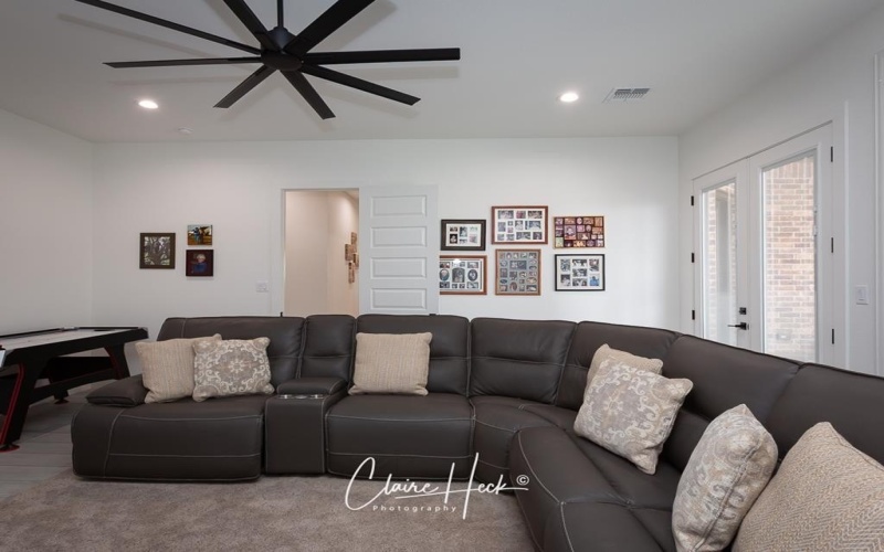 6800 Castle Wood Dr, Midland, TX 79707, 5 Bedrooms Bedrooms, ,3 BathroomsBathrooms,Residential,For Sale,6800 Castle Wood Dr,50081754