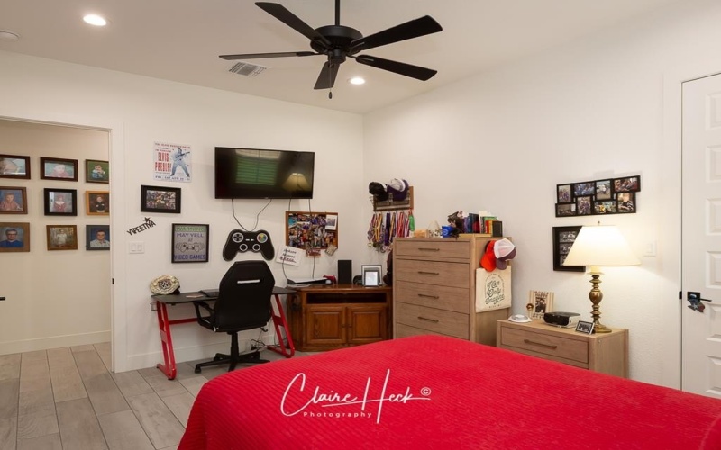 6800 Castle Wood Dr, Midland, TX 79707, 5 Bedrooms Bedrooms, ,3 BathroomsBathrooms,Residential,For Sale,6800 Castle Wood Dr,50081754