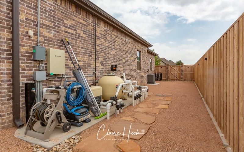 6800 Castle Wood Dr, Midland, TX 79707, 5 Bedrooms Bedrooms, ,3 BathroomsBathrooms,Residential,For Sale,6800 Castle Wood Dr,50081754