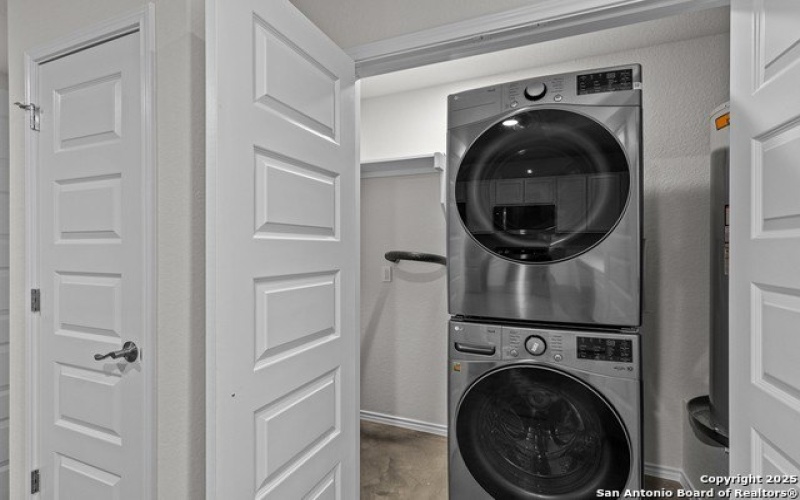 631 E Carolina St #1, San Antonio, TX 78210-1814, 2 Bedrooms Bedrooms, ,1 BathroomBathrooms,Residential,For Sale,631 E Carolina St,1793249