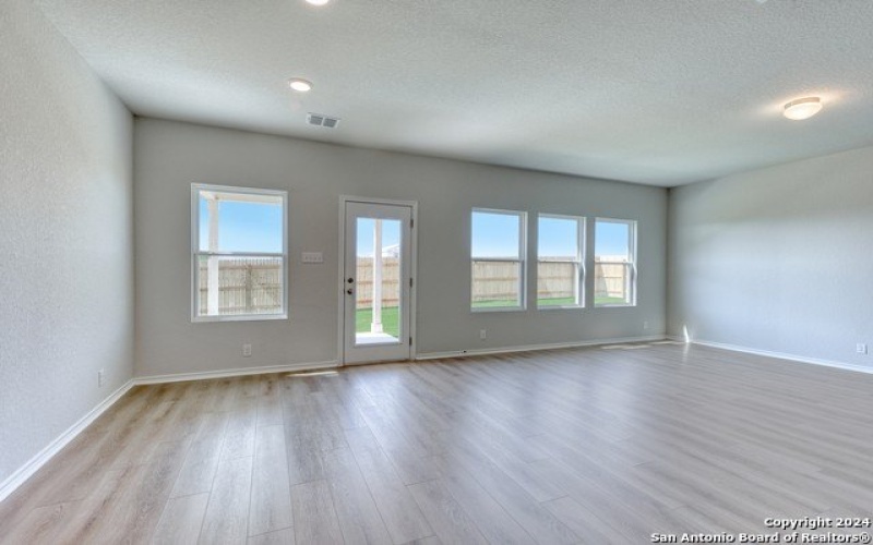 101 Beveridge, Seguin, TX 78155, 3 Bedrooms Bedrooms, ,2 BathroomsBathrooms,Residential,For Sale,101 Beveridge,1797661