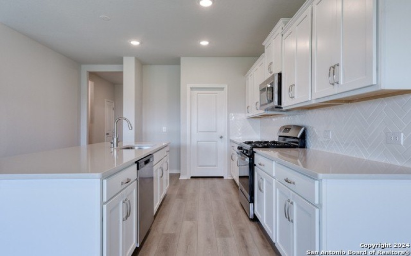 101 Beveridge, Seguin, TX 78155, 3 Bedrooms Bedrooms, ,2 BathroomsBathrooms,Residential,For Sale,101 Beveridge,1797661