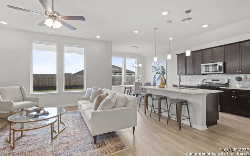2039 Newforest Peak, New Braunfels, TX 78130, 3 Habitaciones Habitaciones , ,2 BañosBaños,Residential,En Venta,2039 Newforest Peak,1801652