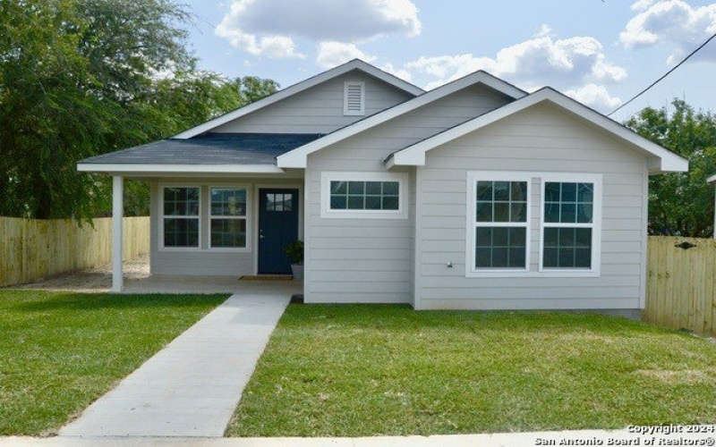 812 UVALDE ST, Pleasanton, TX 78064-1942, 3 Bedrooms Bedrooms, ,2 BathroomsBathrooms,Residential,For Sale,812 UVALDE ST,1808849