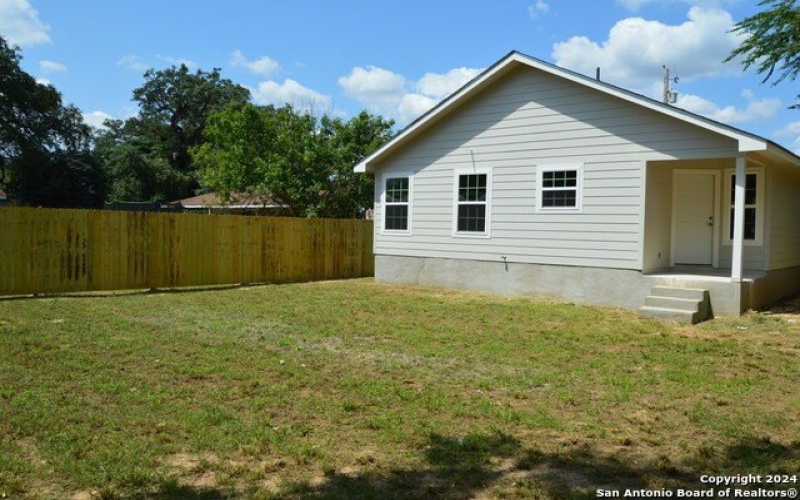 812 UVALDE ST, Pleasanton, TX 78064-1942, 3 Bedrooms Bedrooms, ,2 BathroomsBathrooms,Residential,For Sale,812 UVALDE ST,1808849
