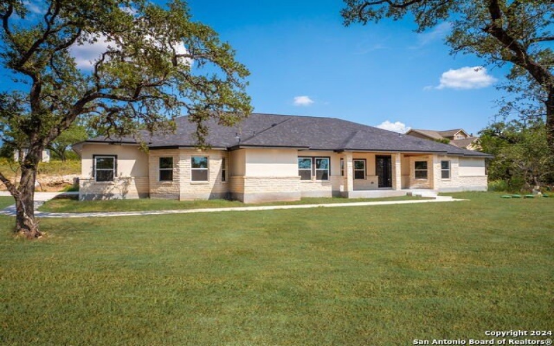 1522 SHADY HOLW, New Braunfels, TX 78132, 4 Habitaciones Habitaciones , ,3 BañosBaños,Residential,En Venta,1522 SHADY HOLW,1810086