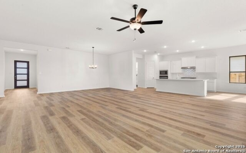 2847 Reeves Lane, Schertz, TX 78101, 3 Habitaciones Habitaciones , ,3 BañosBaños,Residential,En Venta,2847 Reeves Lane,1813578