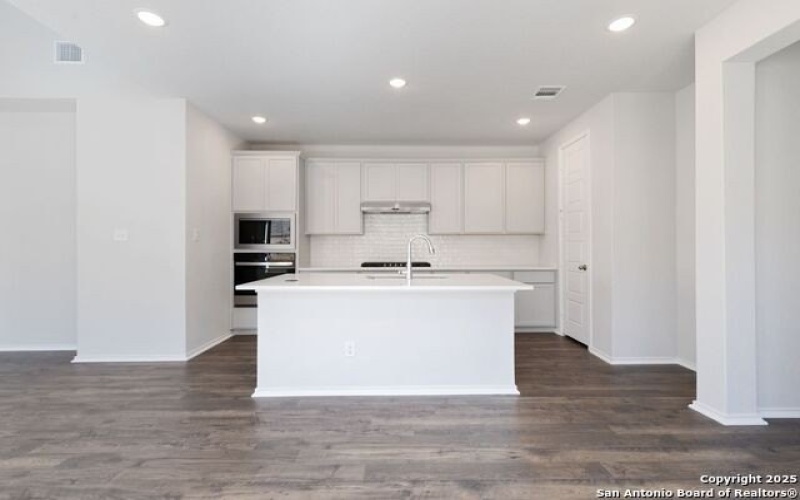 2511 Oxford Ridge, San Antonio, TX 78245, 4 Bedrooms Bedrooms, ,3 BathroomsBathrooms,Residential,For Sale,2511 Oxford Ridge,1828363