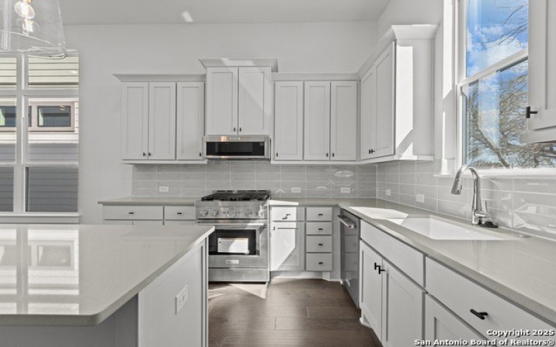 138 Playmoor St, San Antonio, TX 78210, 3 Habitaciones Habitaciones , ,3 BañosBaños,Residential,En Venta,138 Playmoor St,0,1829259