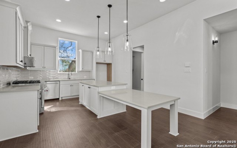 130 Playmoor St, San Antonio, TX 78210, 3 Habitaciones Habitaciones , ,3 BañosBaños,Residential,En Venta,130 Playmoor St,1829540